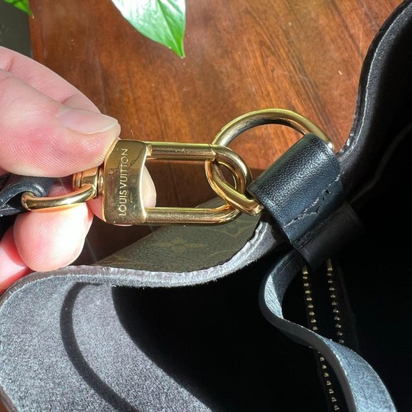 Louis Vuitton Neonoe World Tour Bucket Bag San Francisco - Picture 12 of 12